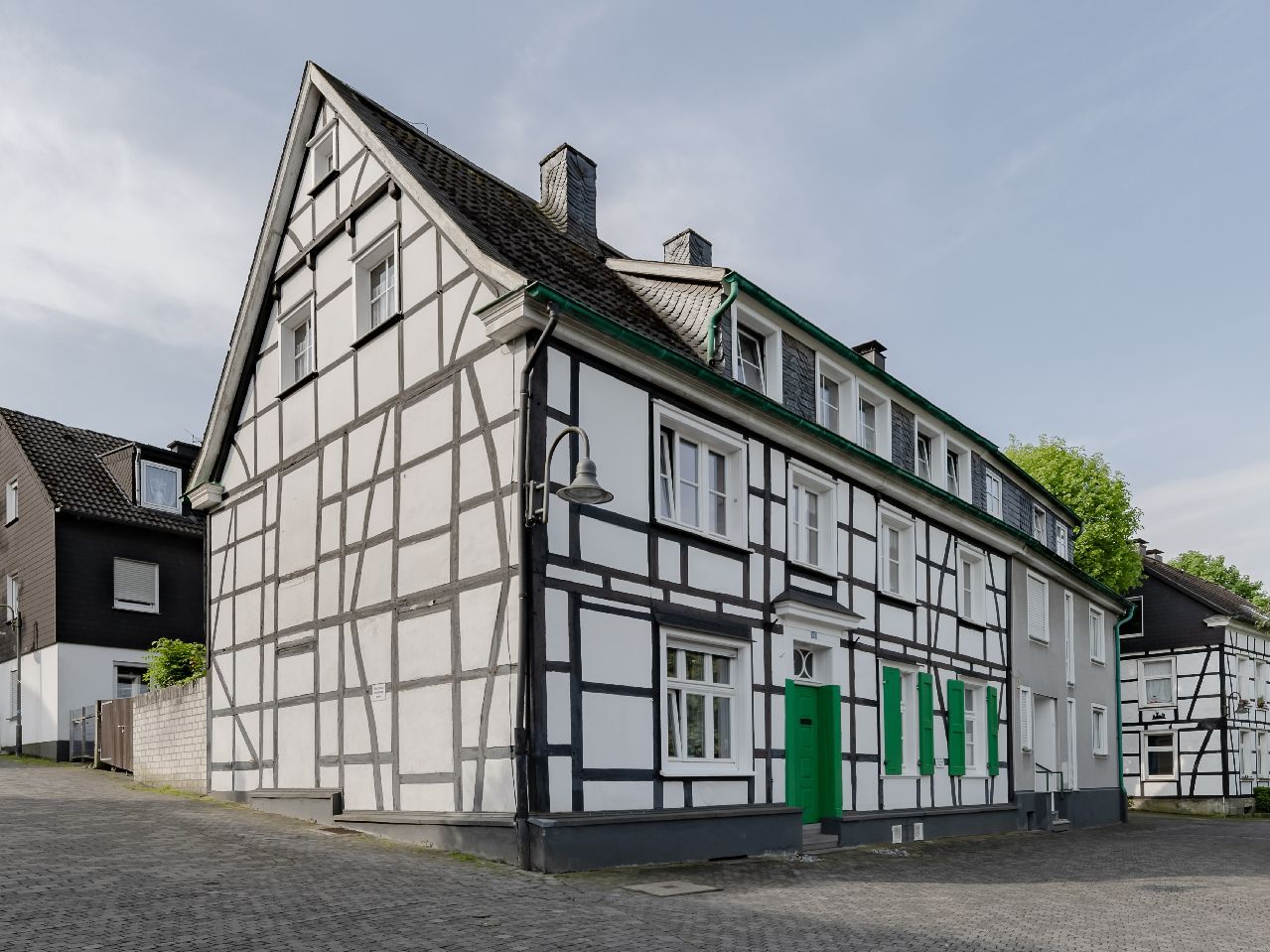 Altstadtfeeling  und  Denkmalcharme: Vollvermietetes 4-Parteienhaus im Herzen von Schwelm