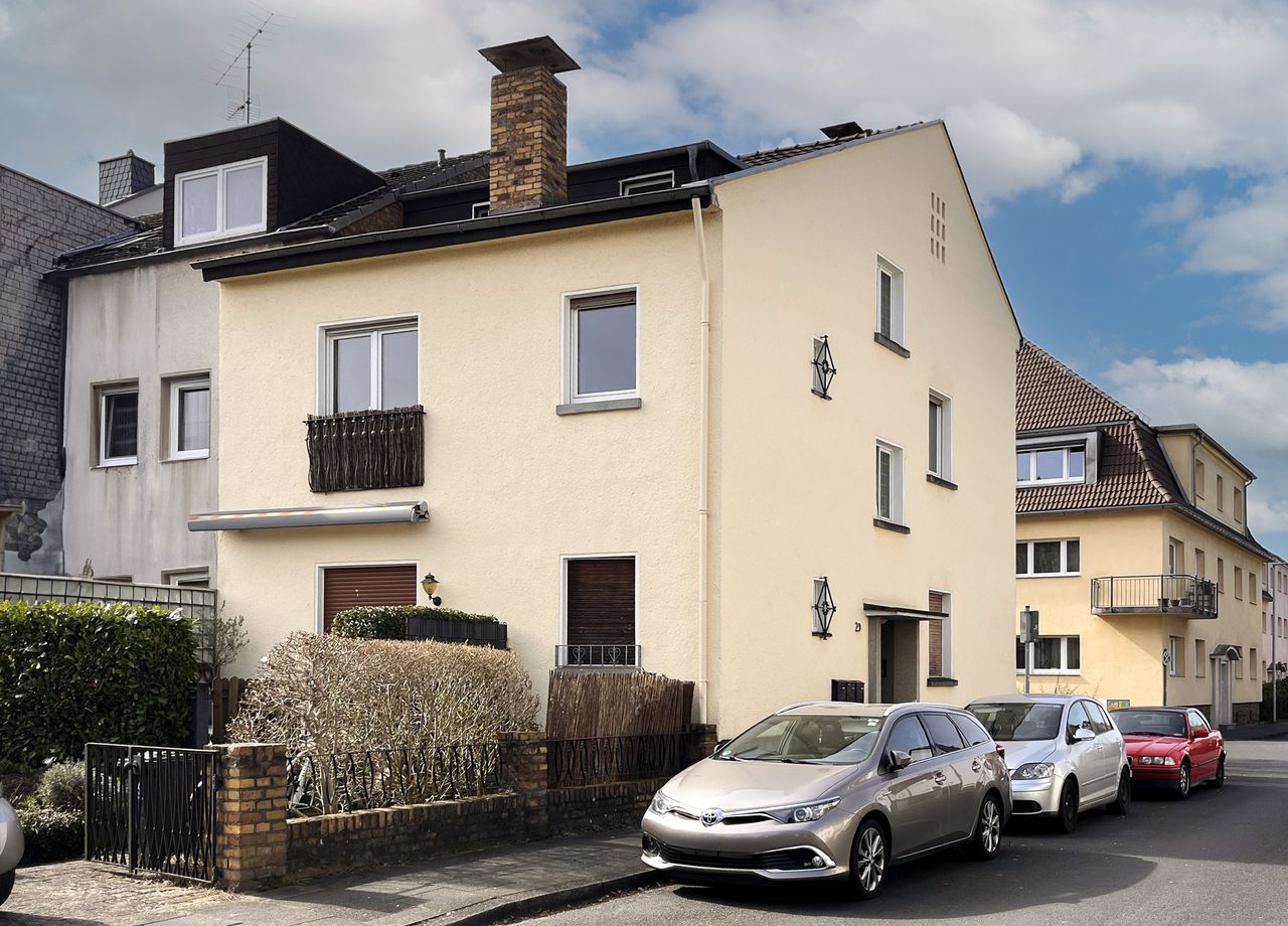 1-2 Familienhaus in ruhiger Seitenstraße im Siegburger Zentrum