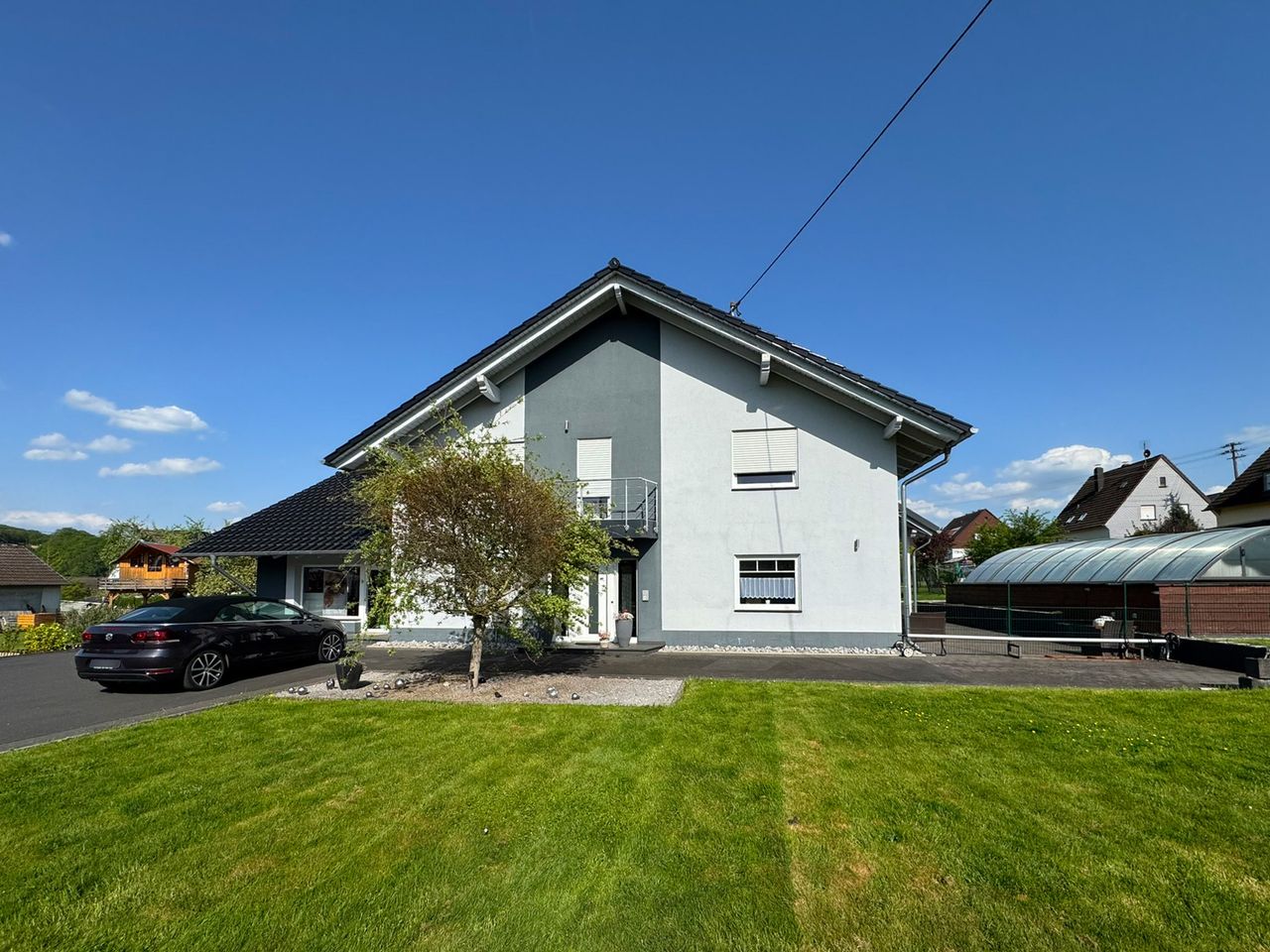 Modernes und gepflegtes Einfamilienhaus mit Garten, Pool und kleinem Friseursalon – nahe Hamm!