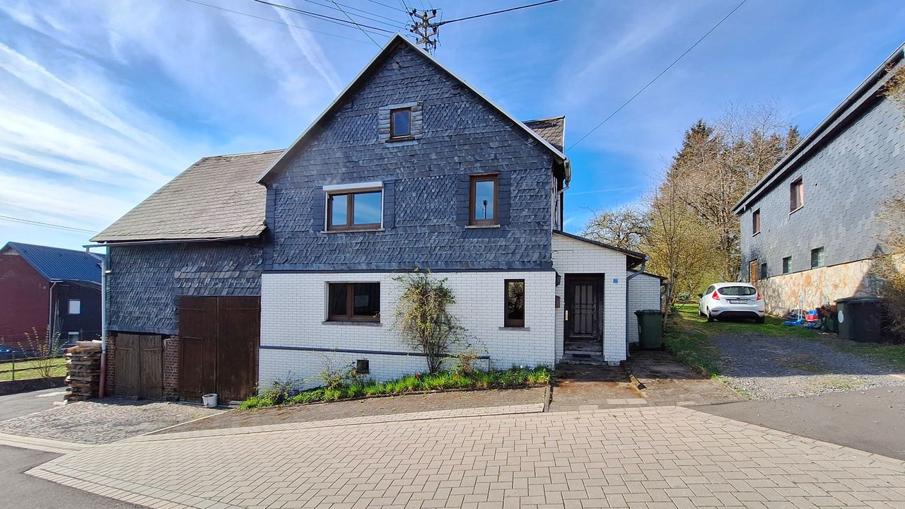 Für Handwerker: Renovierungsbedürftiges Fachwerkhaus mit Potenzial auf 906 m² Grundstück!