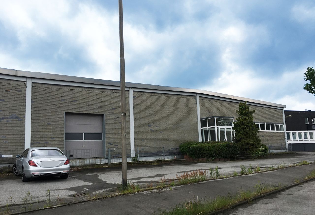 Hallenfläche ca. 1.200m² und Bürofläche ca. 135 m² Nutzfläche in Dortmund-Kley zu vermieten!