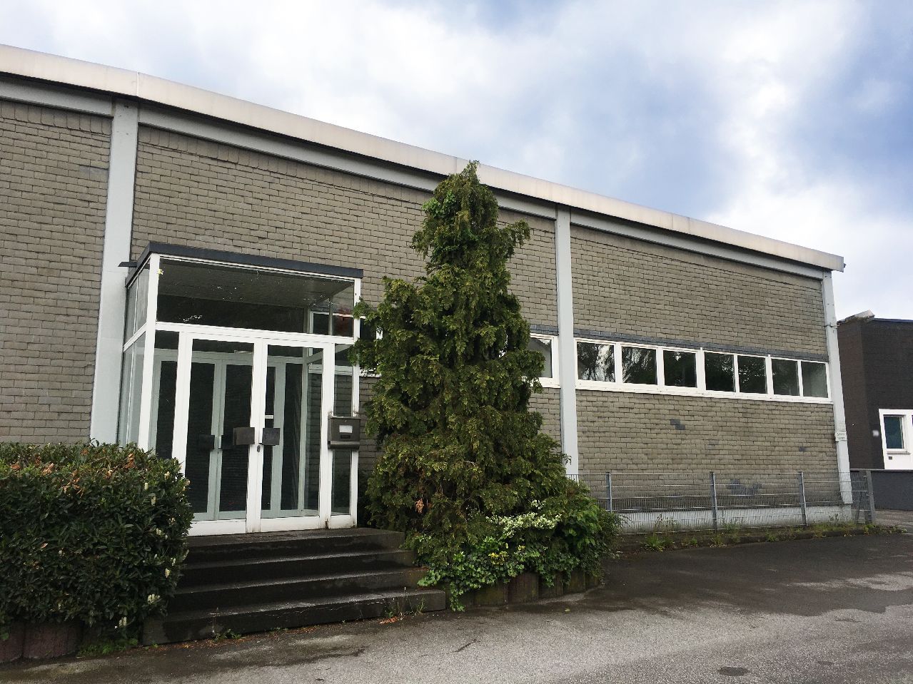 Hallenfläche mit ca. 500 m² – 1.200 m² Nutzfläche in Dortmund-Kley zu vermieten!
