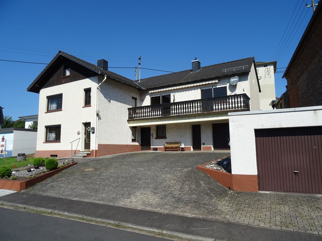 Gepflegtes und freistehendes Einfamilienhaus mit Garten in guter Lage von Langendernbach