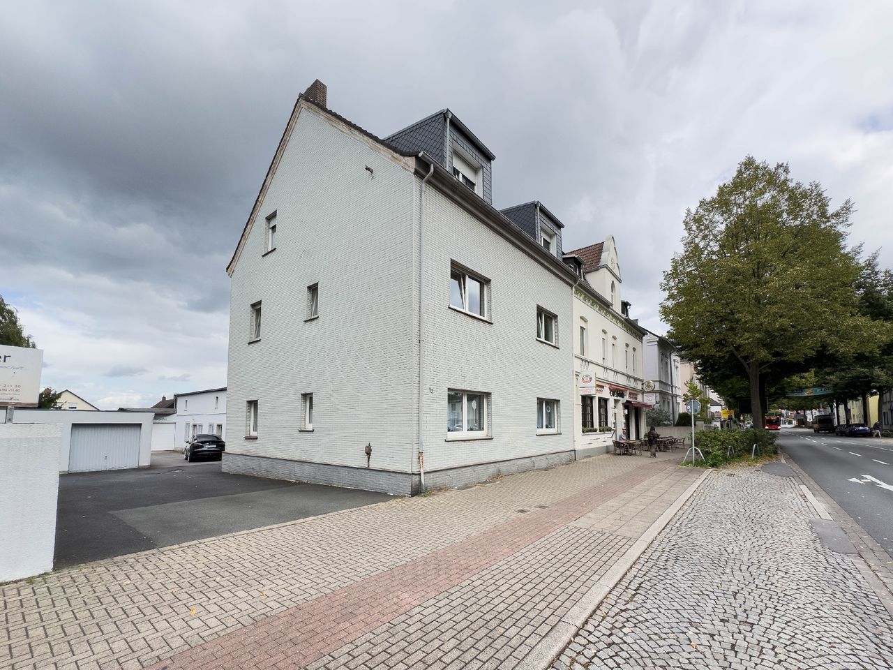 Großzügige 3-Zimmerwohnung mit Garage