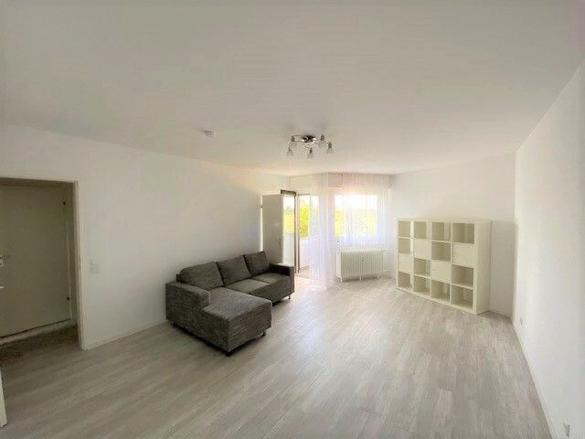 Schön geschnittenes und modernees Apartment mit Balkon in guter Lage!