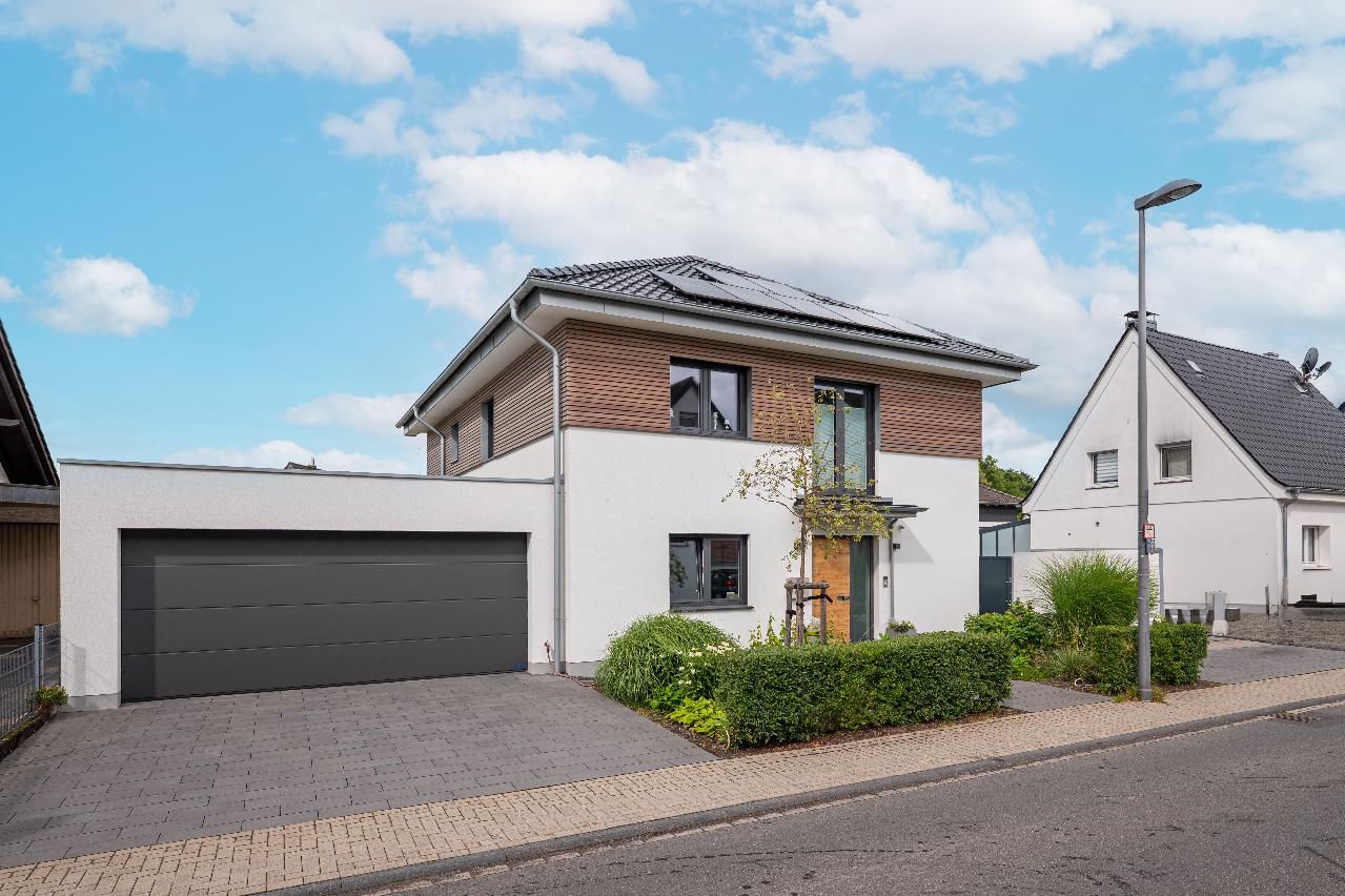 Wohntraum in Spich- Luxerriöses Einfamilienhaus mit Einliegerwohnung – KfW55