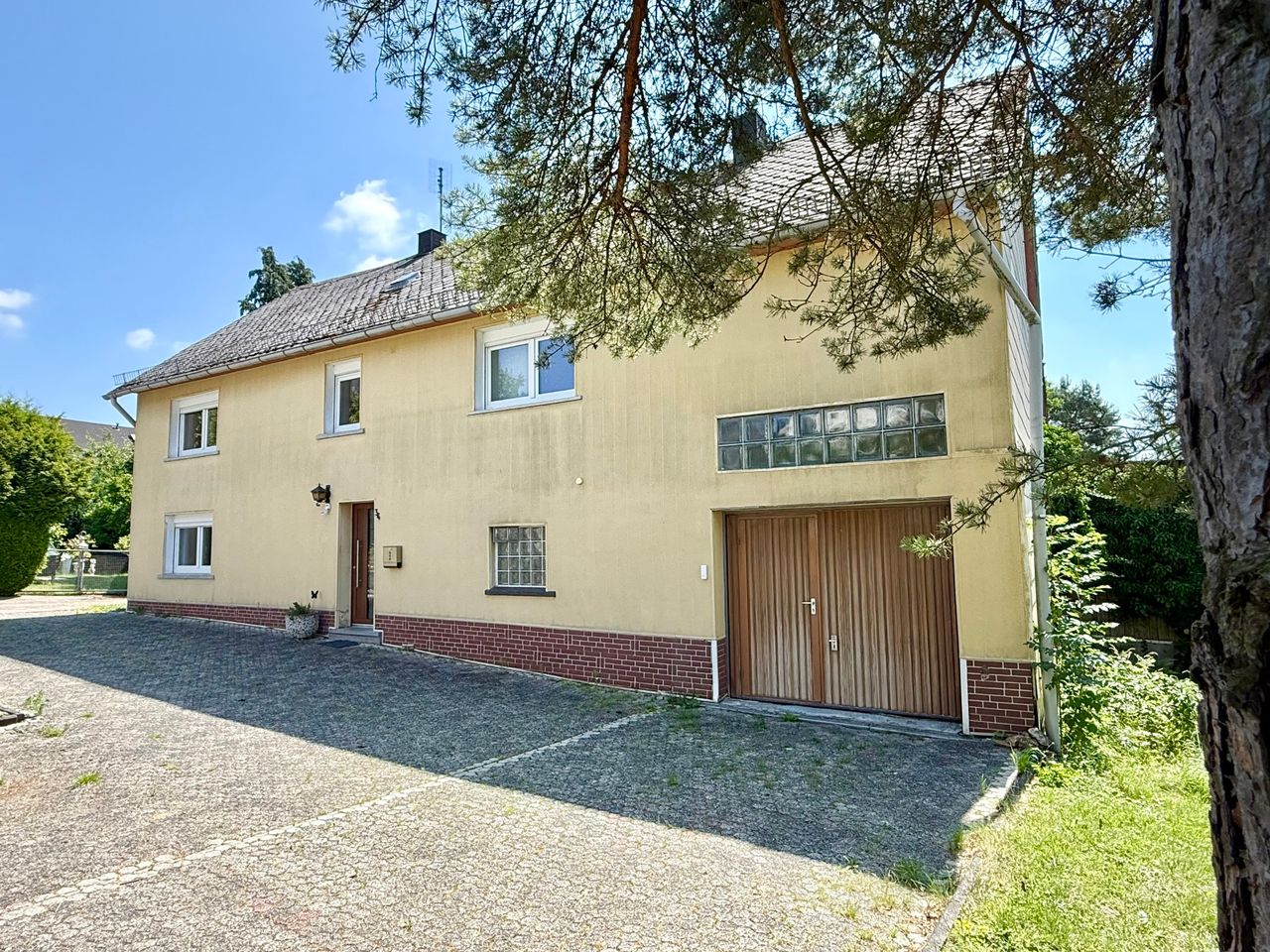 Weitläufiges Grundstück