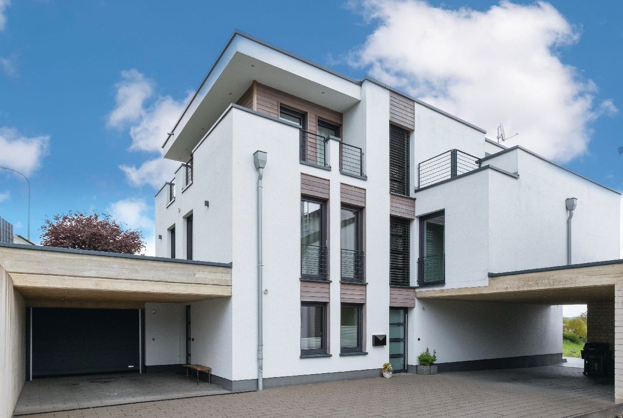 NEU: Traumhaftes Architektenhaus aus 2020, mit Weitblick und ca. 239 m² Wohnfläche