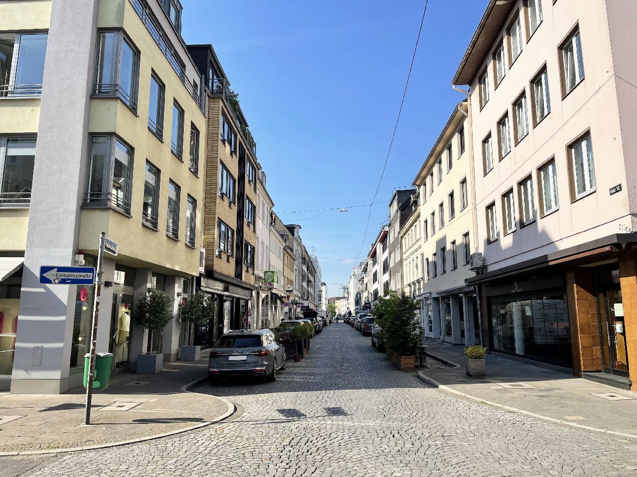 Düsseldorf-Carlstadt: Ladenlokal! Provisionsfrei für Mieter! Kunst, Kultur und Lebensart!