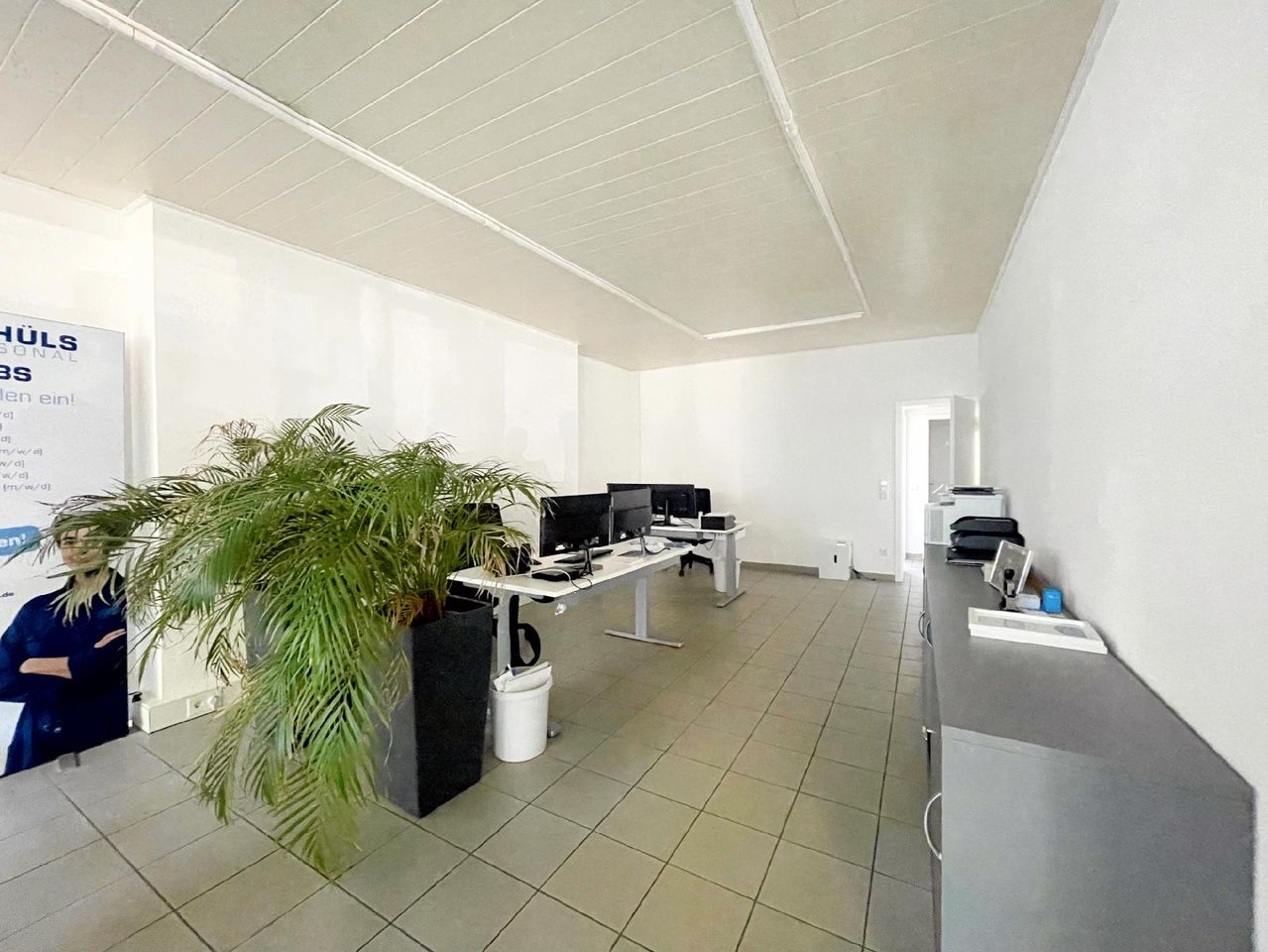 KLEINES LADENLOKAL AN FREQUENTIERTER INNENSTADTSTRASSE ZU VERMIETEN!