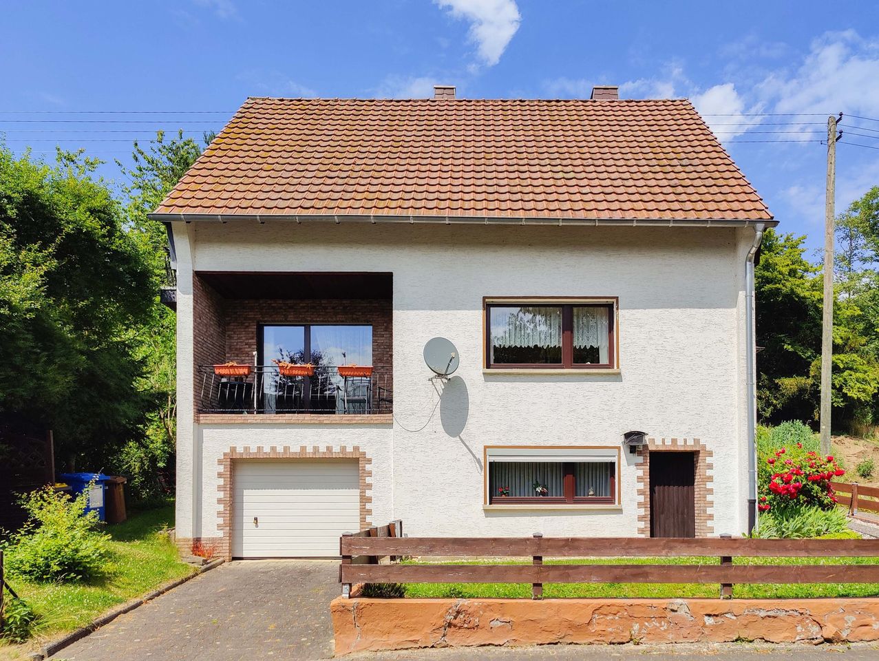 Gepflegtes Einfamilienhaus mit Garage und Loggia zwischen Horhausen und Flammersfeld!