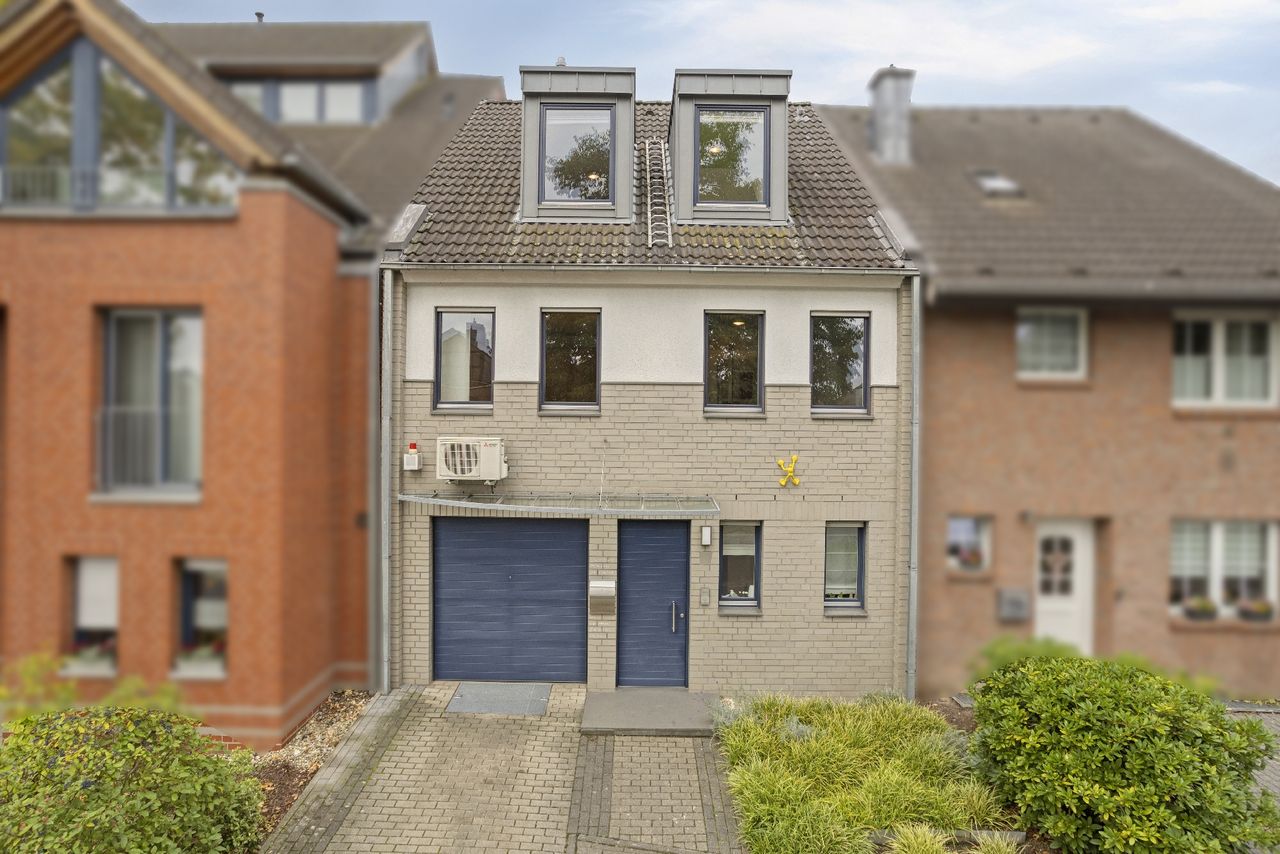 WILLICH: CHARMANTES EINFAMILIENHAUS IN RUHIGER LAGE