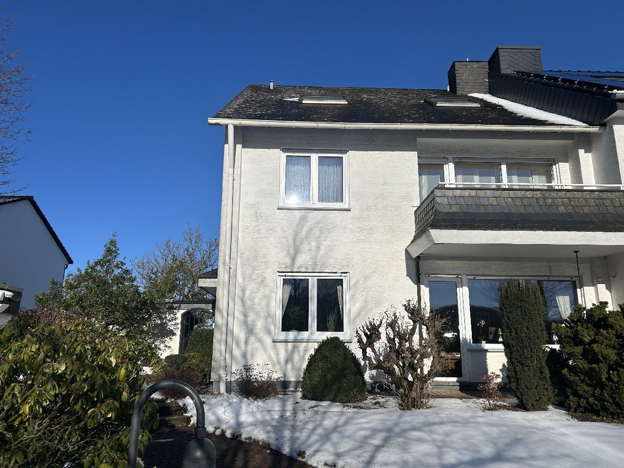 Straßenansicht Frühjahr