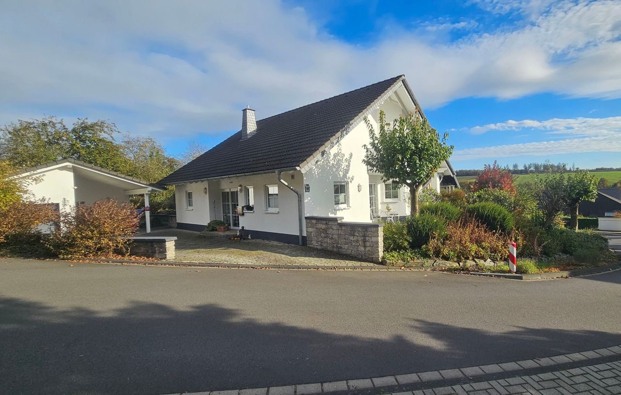 Einfamilienhaus (Niedrigenergie) mit Garten – Ruhige Lage, hoher Wohnkomfort!