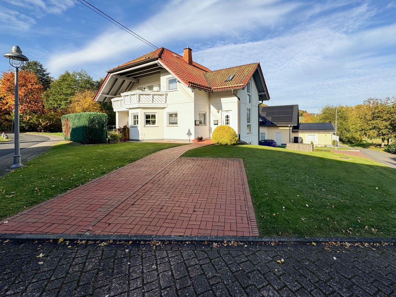 Gepflegtes, solides und vermietetes 3 Parteienhaus-Mehrfamilienhaus in ruhiger Lage bei Wallmerod!