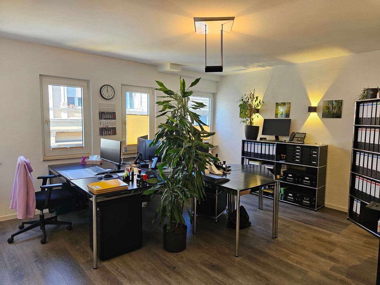 Büro 1
