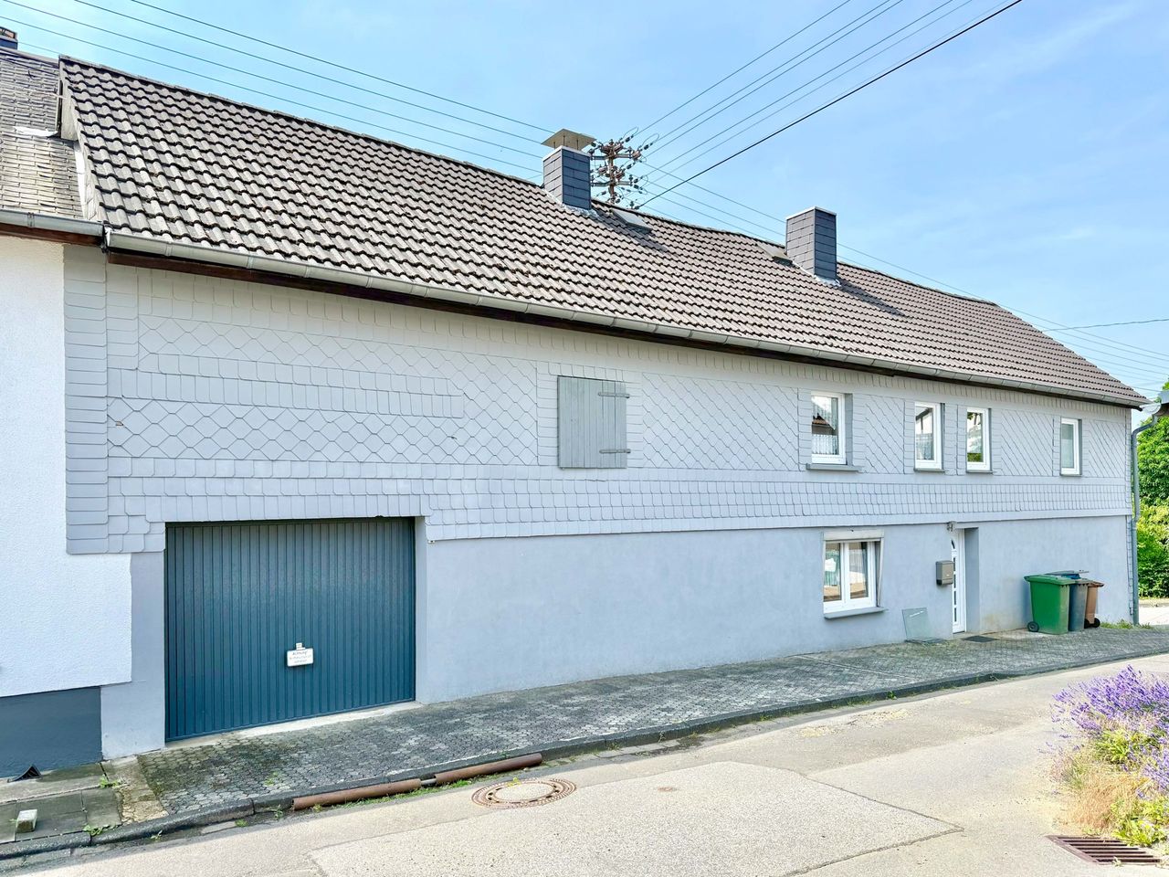EFH/ZFH mit Potenzial – Ideal für Kapitalanleger, Mehrgenerationen oder Wohnen & Vermieten!