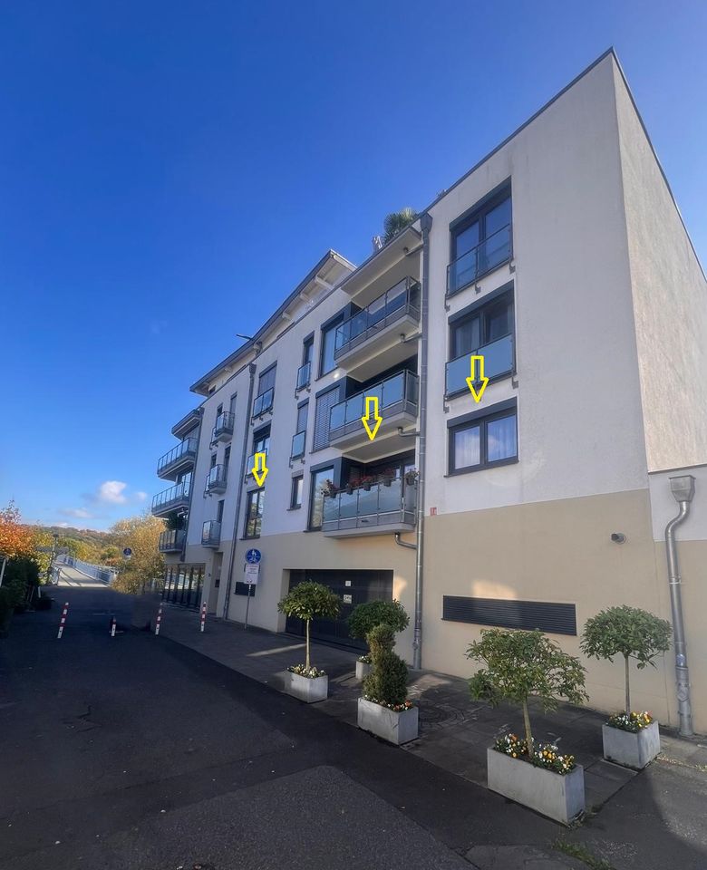 Gut geschnittene, top gepflegte 4-Zimmer-Stadtwohnung mit Aufzug, Einbauküche, 2 Balkonen  und  Garage