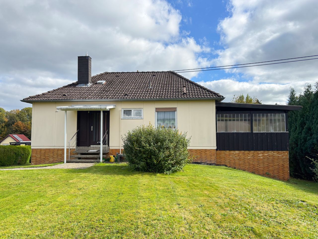 *RESERVIERT* Gemütlicher Bungalow mit Saunaraum und großer überdachter Terrasse!