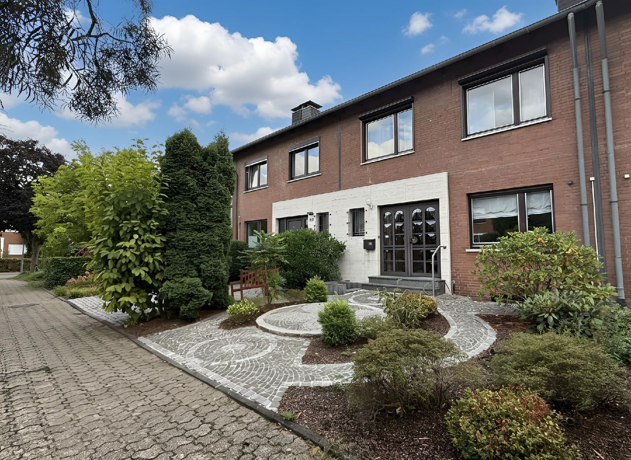 GEMÜTLICHES REIHENMITTELHAUS IN KREFELD KLIEDBRUCH ZU VERKAUFEN!