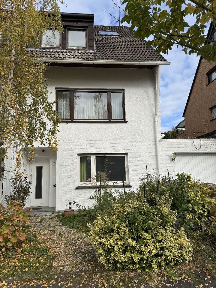 Ruhig gelegene Doppelhaushälfte 
Ratingen – Homberg