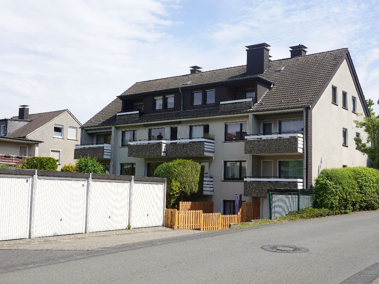 Gepflegte ca. 97 m² große Eigentumswohnung mit Loggia, Tageslichtbad und Garage in Hagen-Helfe