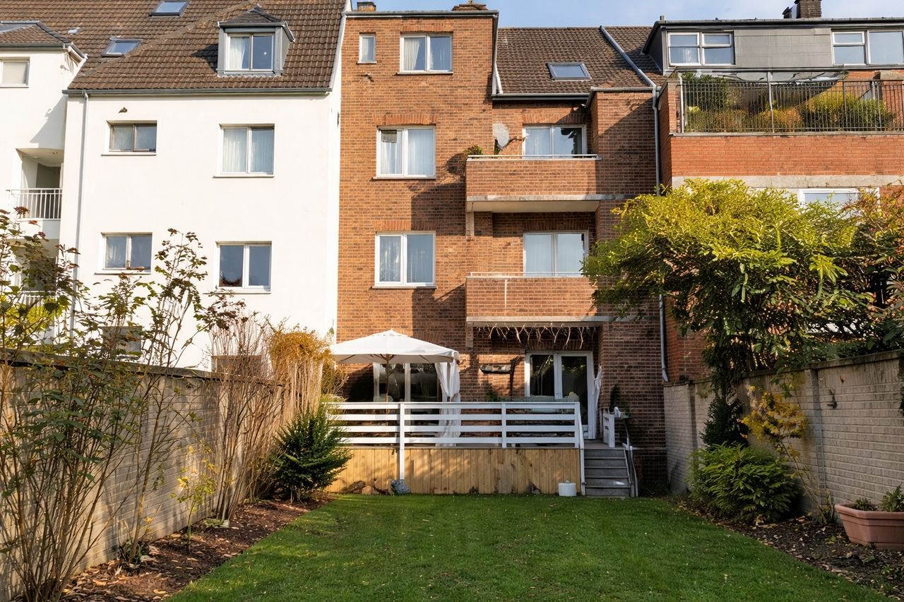 NEUSS-FURTH: VOLLVERMIETETES 4 FAMILIENHAUS IN ZENTRALER LAGE