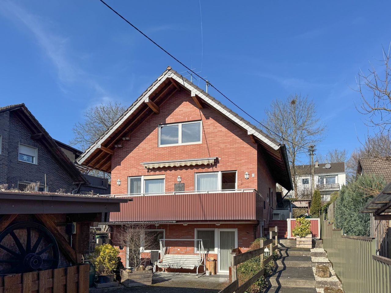 freist.  Ein-/bis Zweifamilienhaus in schöner, ruhiger Wohnlage von Hennef-Winterscheid
